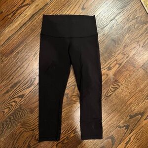 Lululemon wunder under crops. Worn condition. Pilling. Size 6.